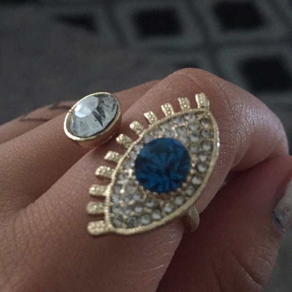 Eye ring - Picture 2 of 2